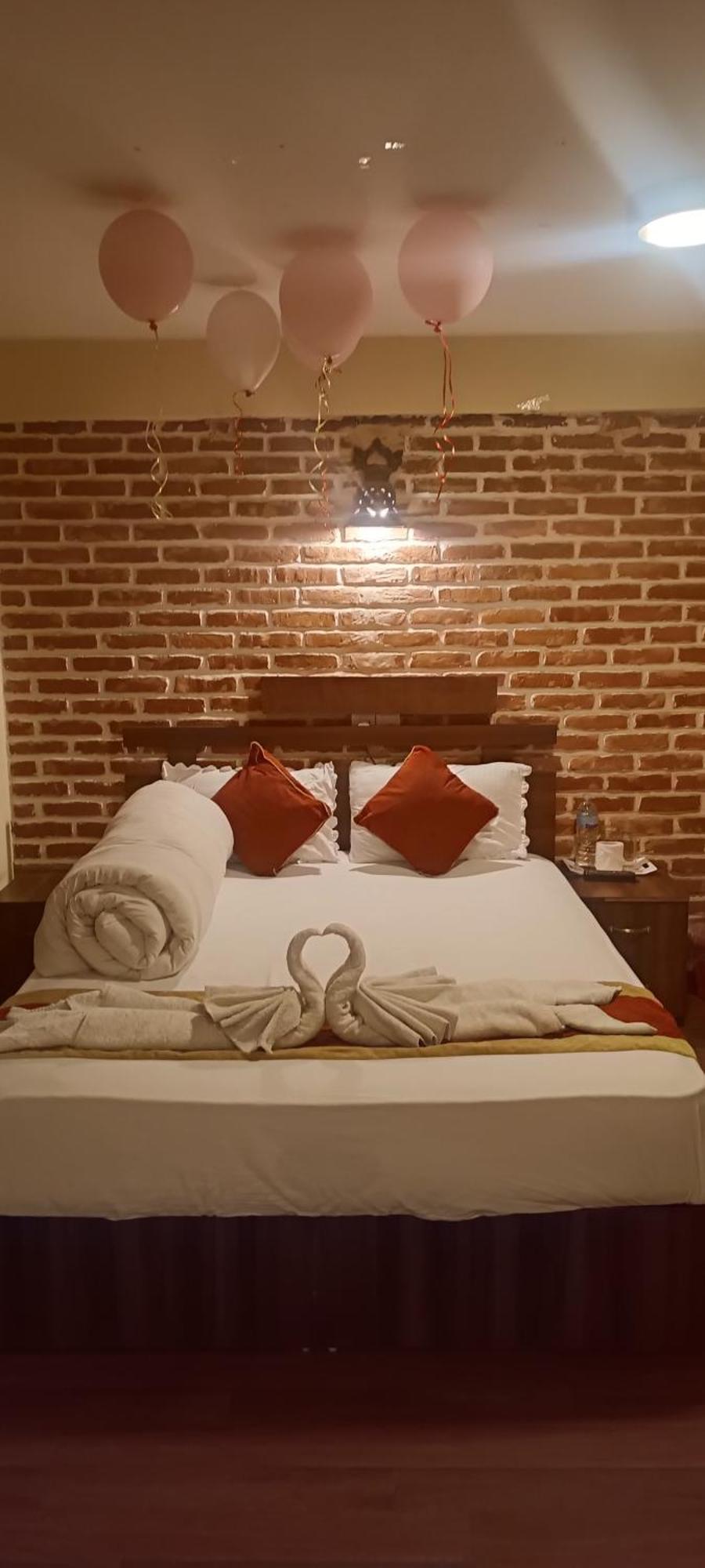 Hotel Layaku Durbar Bhatgoan Exterior foto