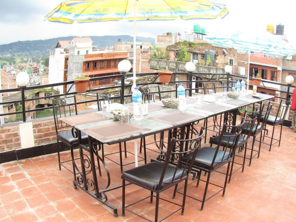 Hotel Layaku Durbar Bhatgoan Exterior foto